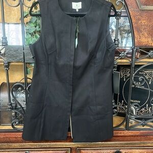 Tuckernuck Black Sleeveless Zip-Up Vest